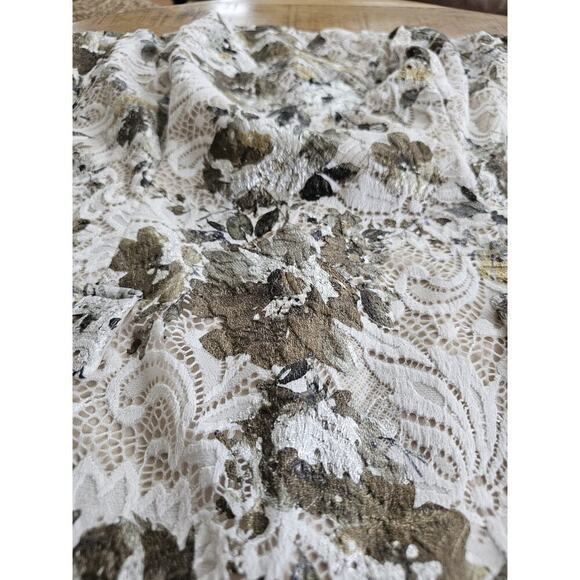 Maree Pour Toi All Over White Lace Bustier Top With Gold And Silver Floral 16 - Picture 11 of 11